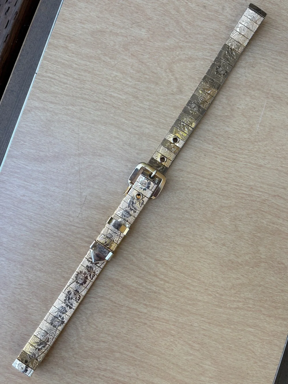 Vintage Gold-Toned Floral Engraved Metal Link Belt